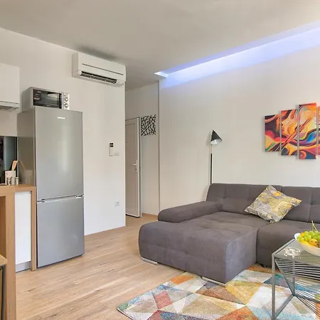 Candler's Old Town Apartman *