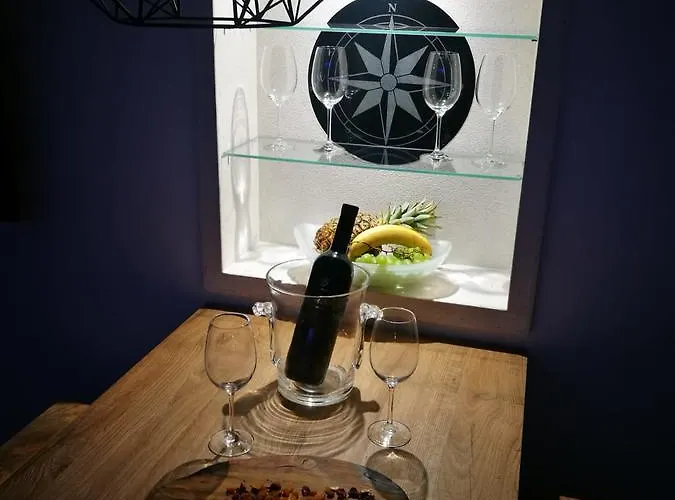 Candler's Old Town Апартаменти Пула