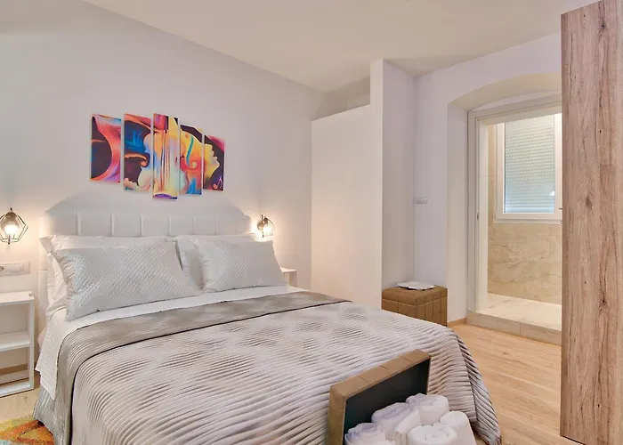 Candler's Old Town * Пула