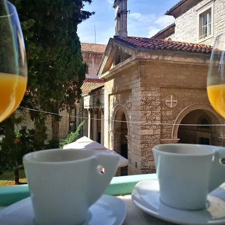 Apartment Candler's Old Town Pula