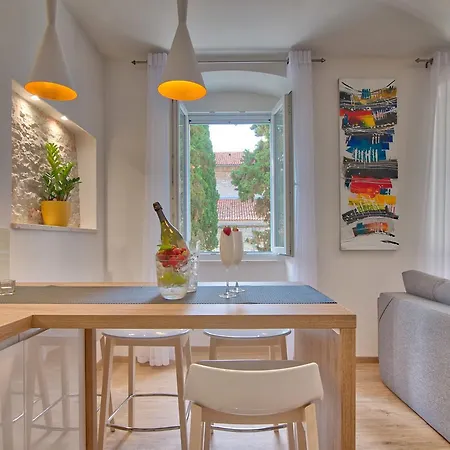 Apartment Candler's Old Town Pula